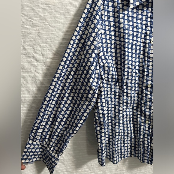 Tommy Hilfiger Button Shirt Women’s Blue White Geometric Pattern Stretch Size 20 - Picture 2 of 6
